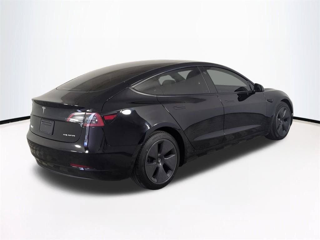Used 2023  Tesla Long Range image 5