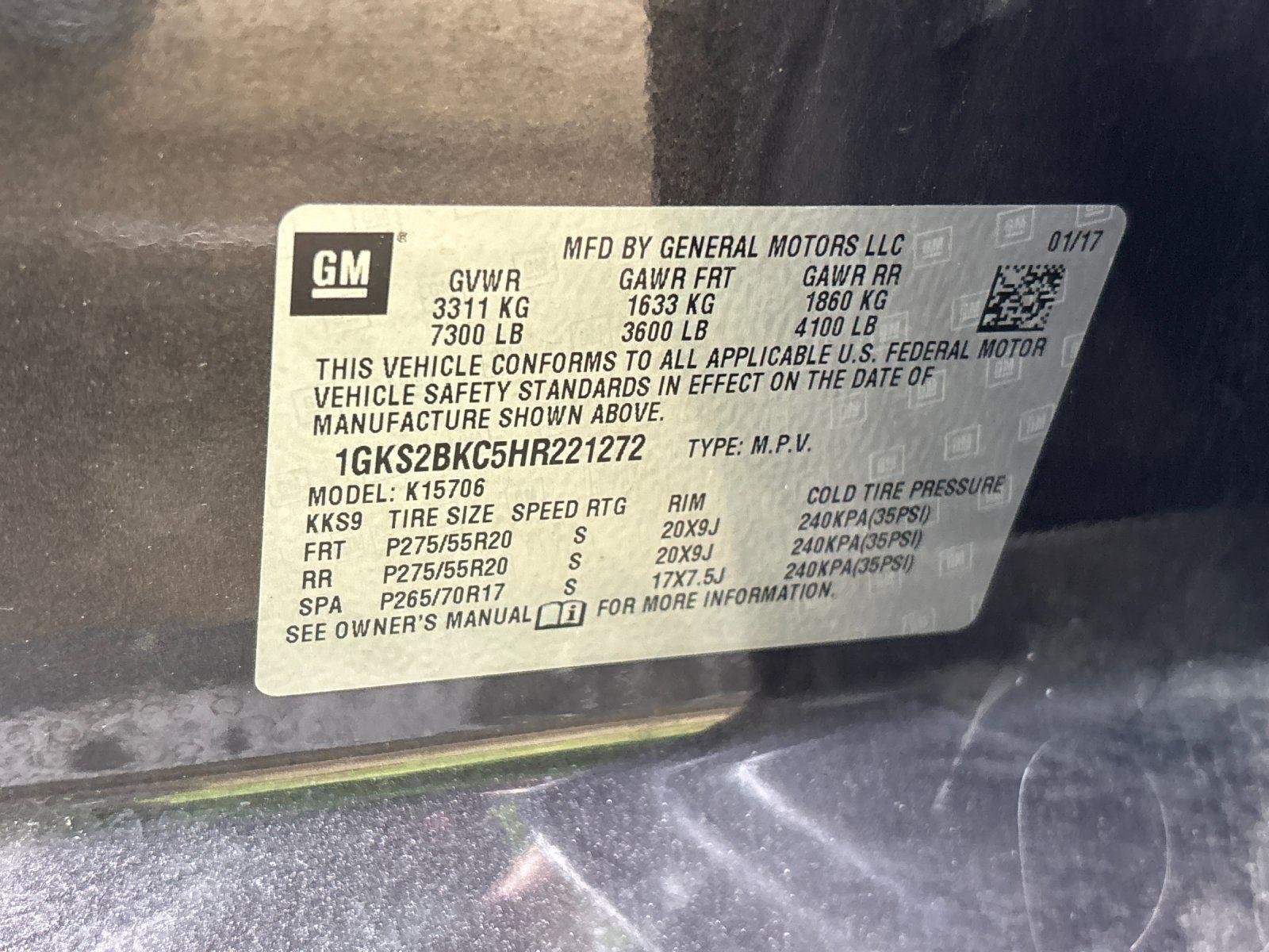 Used 2017 Iridium Metallic GMC SLT image 12