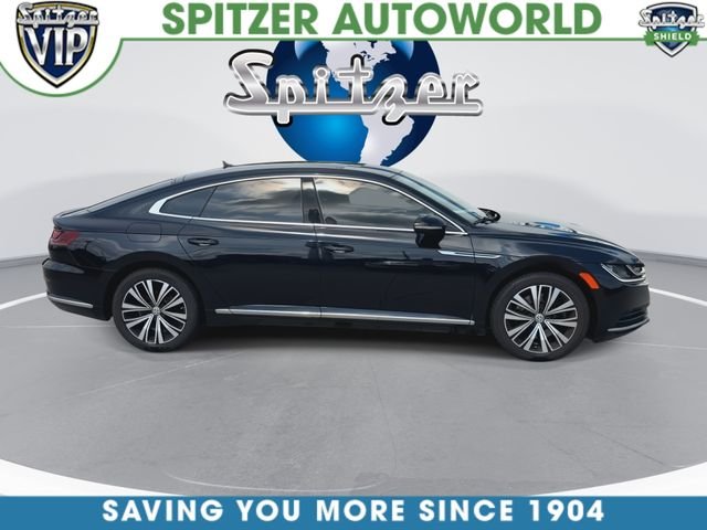 Used 2019 Black Volkswagen 2.0T SE image 11