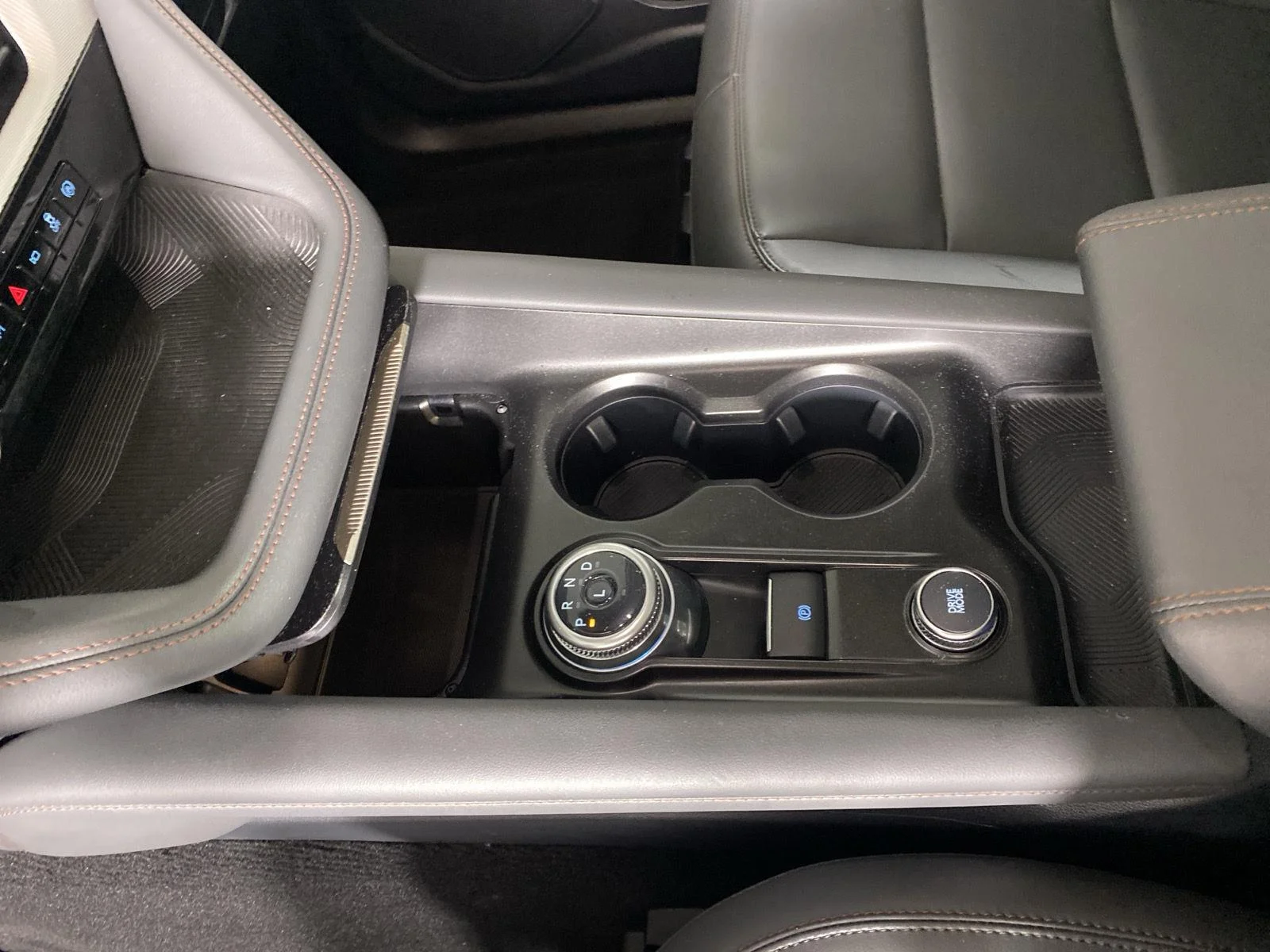 Used 2025 Vapor Blue Ford Active image 21