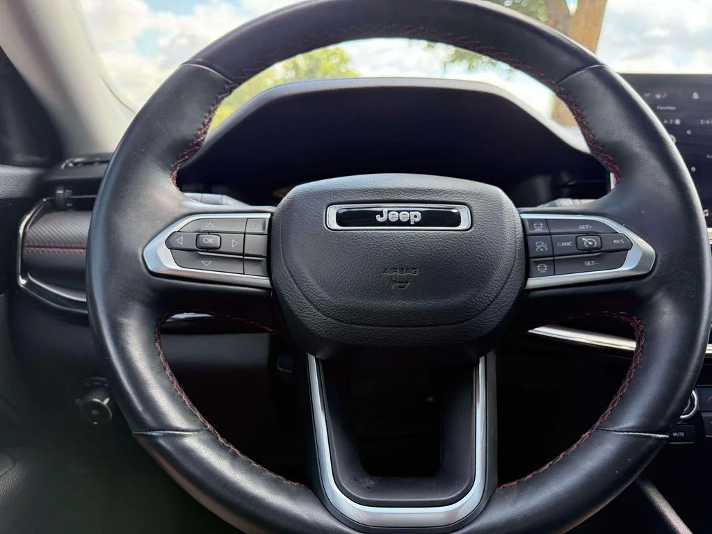 Used 2022 White Jeep Trailhawk image 19