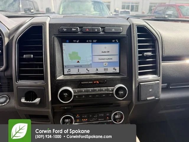 Used 2018 White Platinum Clearcoat Metallic Ford XLT image 18