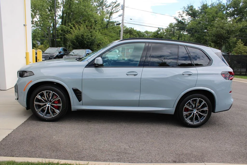 New 2026 Brooklyn Grey Metallic BMW xDrive40i image 10