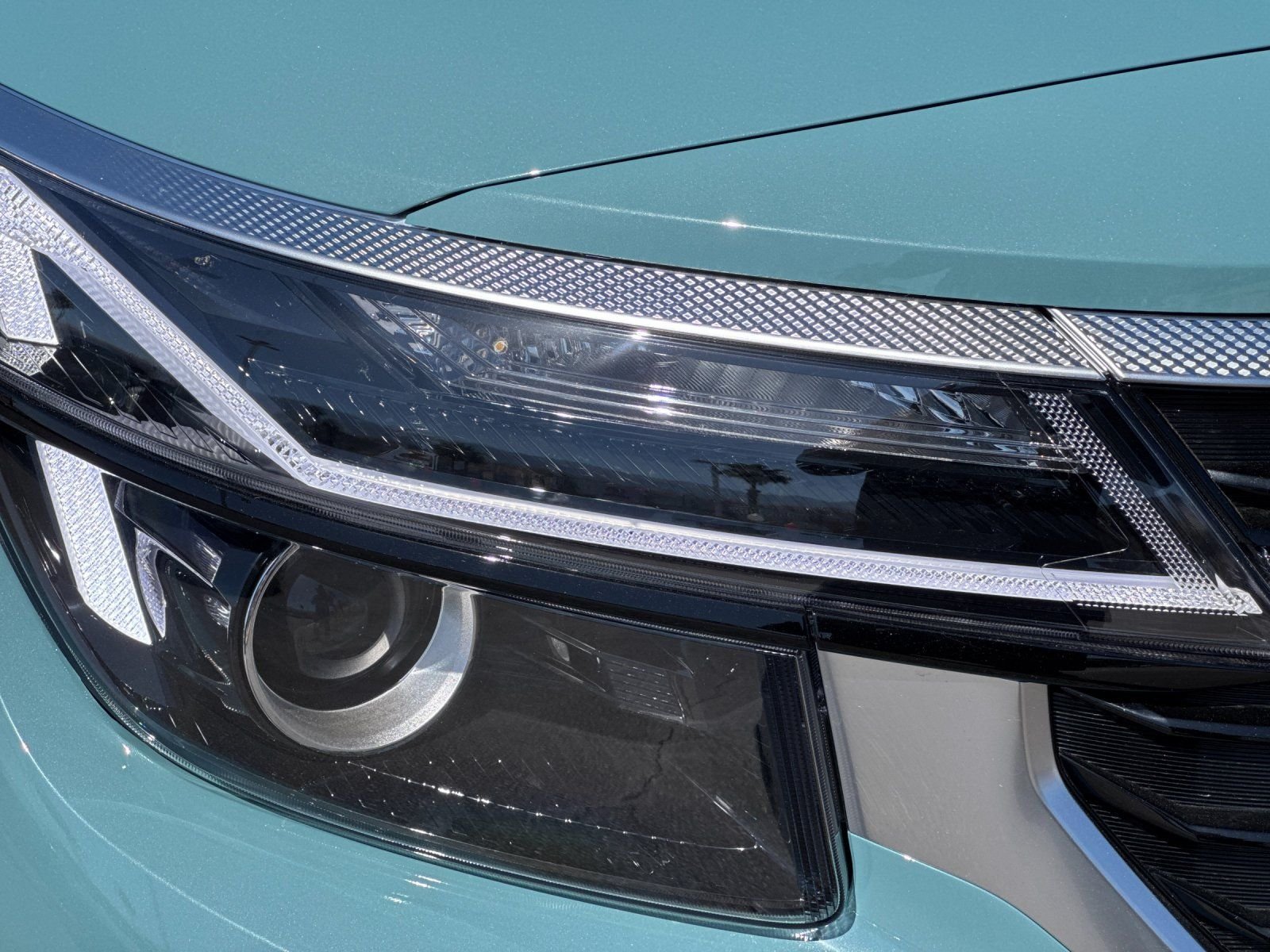 New 2026 Pluton Blue / Black Roof Kia S image 31