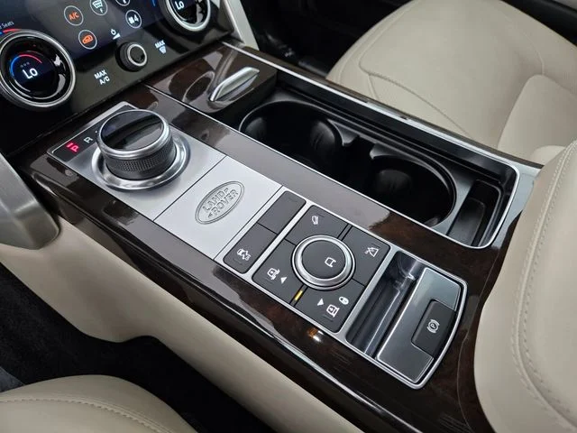 Used 2022 Eiger Grey Metallic Land Rover Westminster image 23
