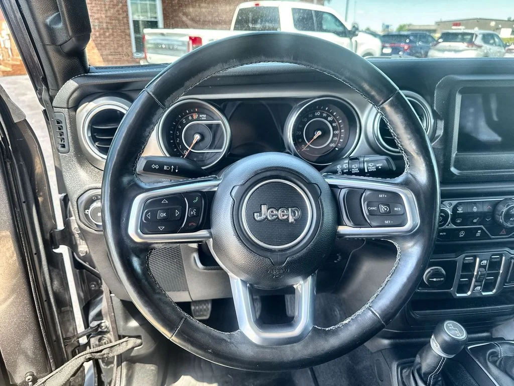 Used 2020 Gray Jeep Unlimited Sahara image 14
