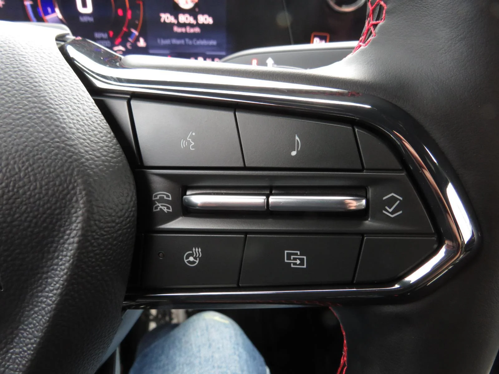 Used 2025 Mosaic Black Metallic Chevrolet RS image 35