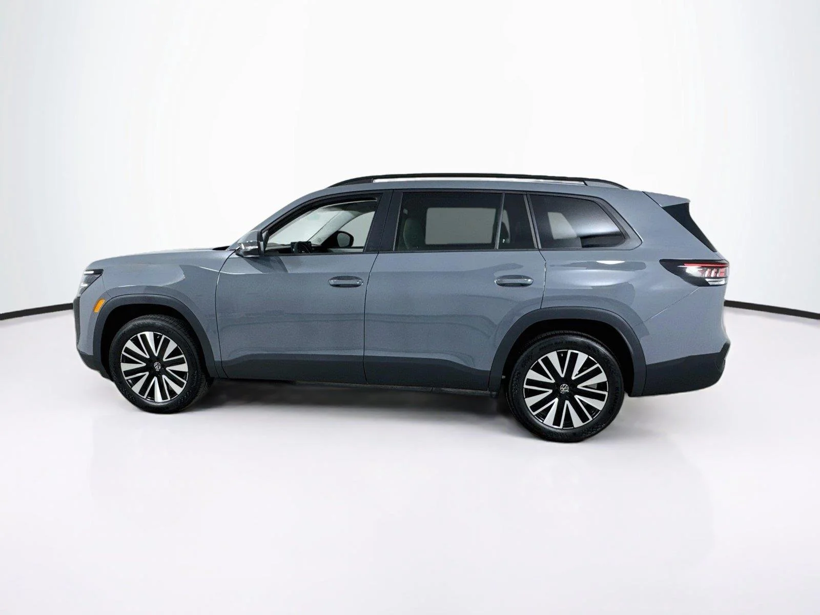 New 2027 Pure Gray Volkswagen SE w/Technology image 3