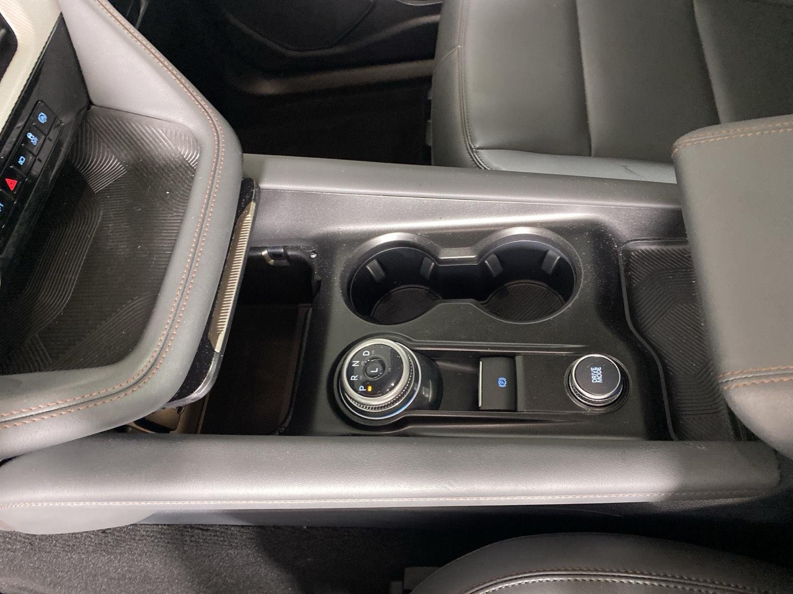 Used 2025 Vapor Blue Ford Active image 21