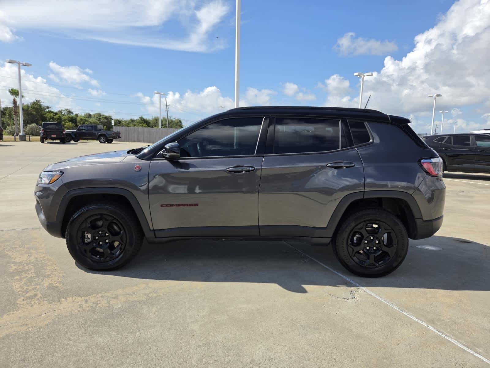Used 2023 Granite Crystal Metallic Clearcoat Jeep Trailhawk image 2