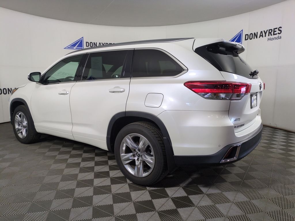 Used 2019 Blizzard Pearl Toyota Limited image 3