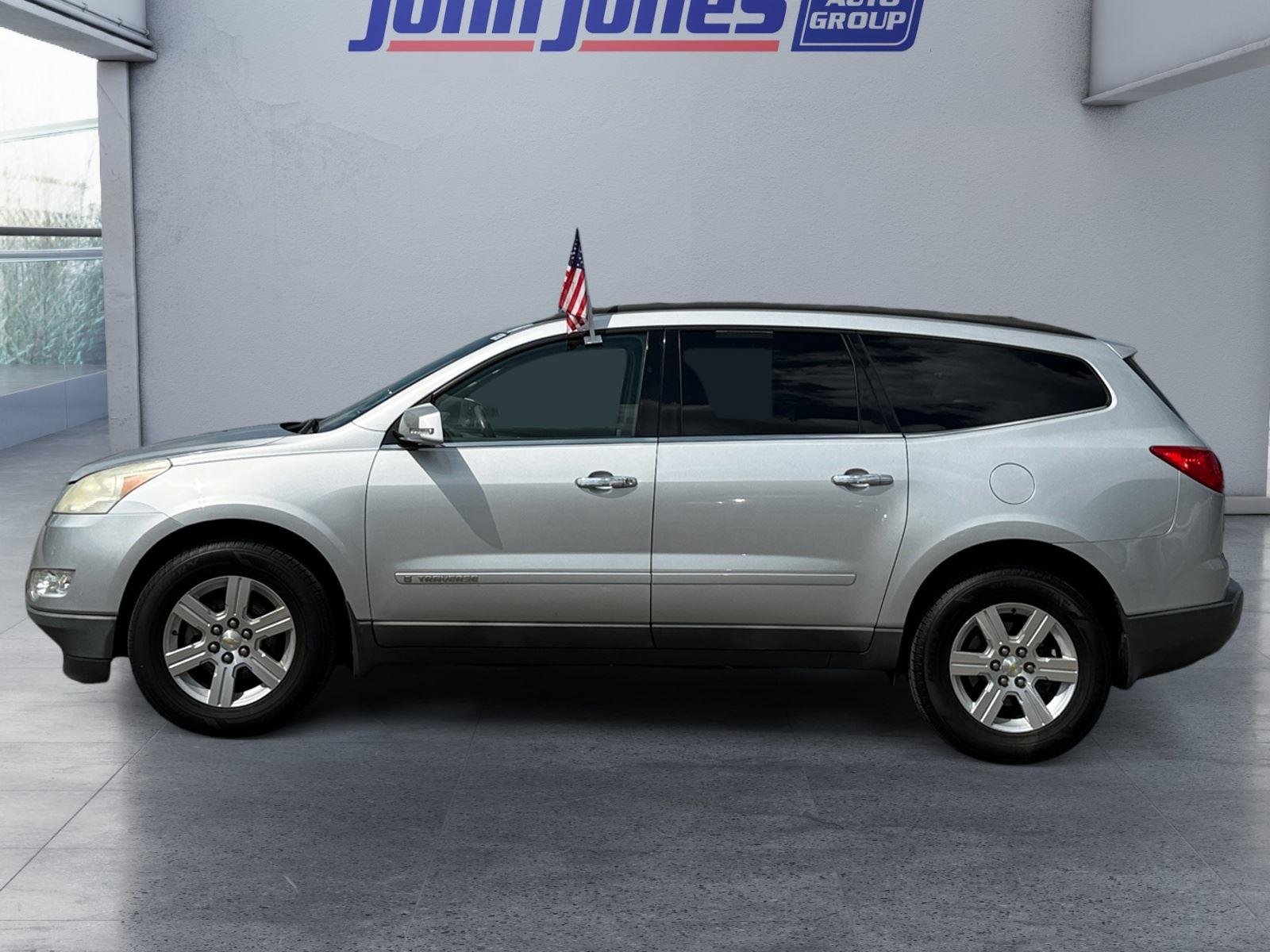 Used 2009 Chevrolet Traverse 1LT with VIN 1GNEV23D99S162378 for sale in Corydon, IN