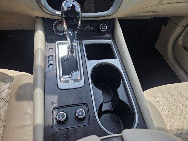Used 2019 Pearl White Tricoat Nissan Platinum image 17
