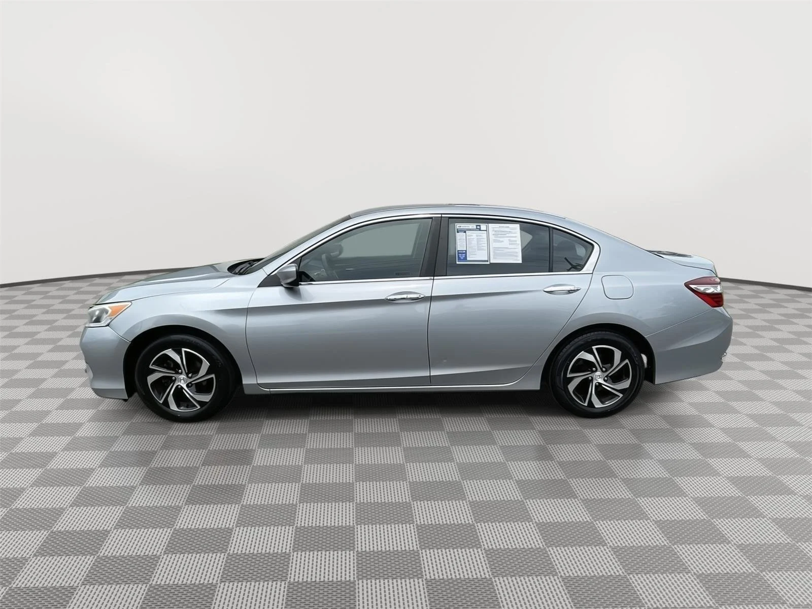 Used 2017 Lunar Silver Metallic Honda LX image 9