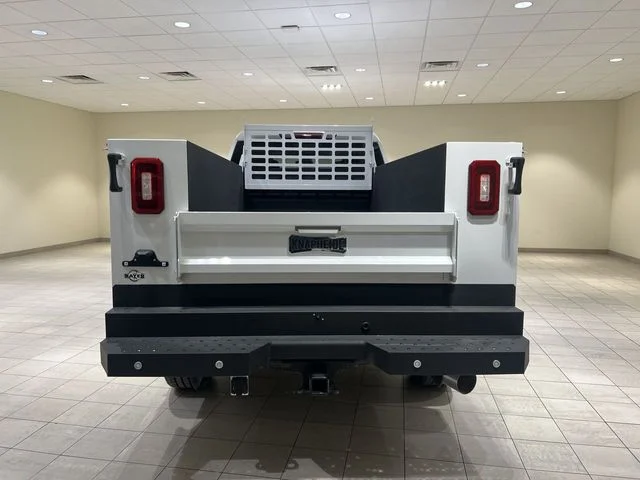 Used 2025 Summit White Chevrolet LT image 4