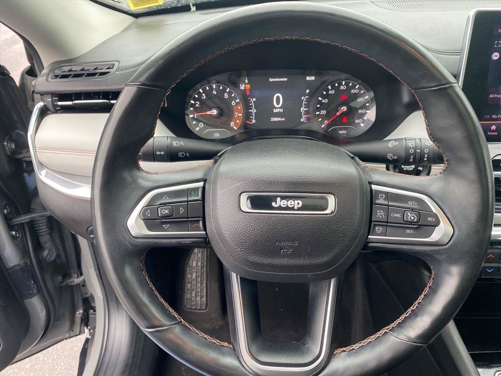 Used 2022 Sting-Gray Clearcoat Jeep Limited image 10