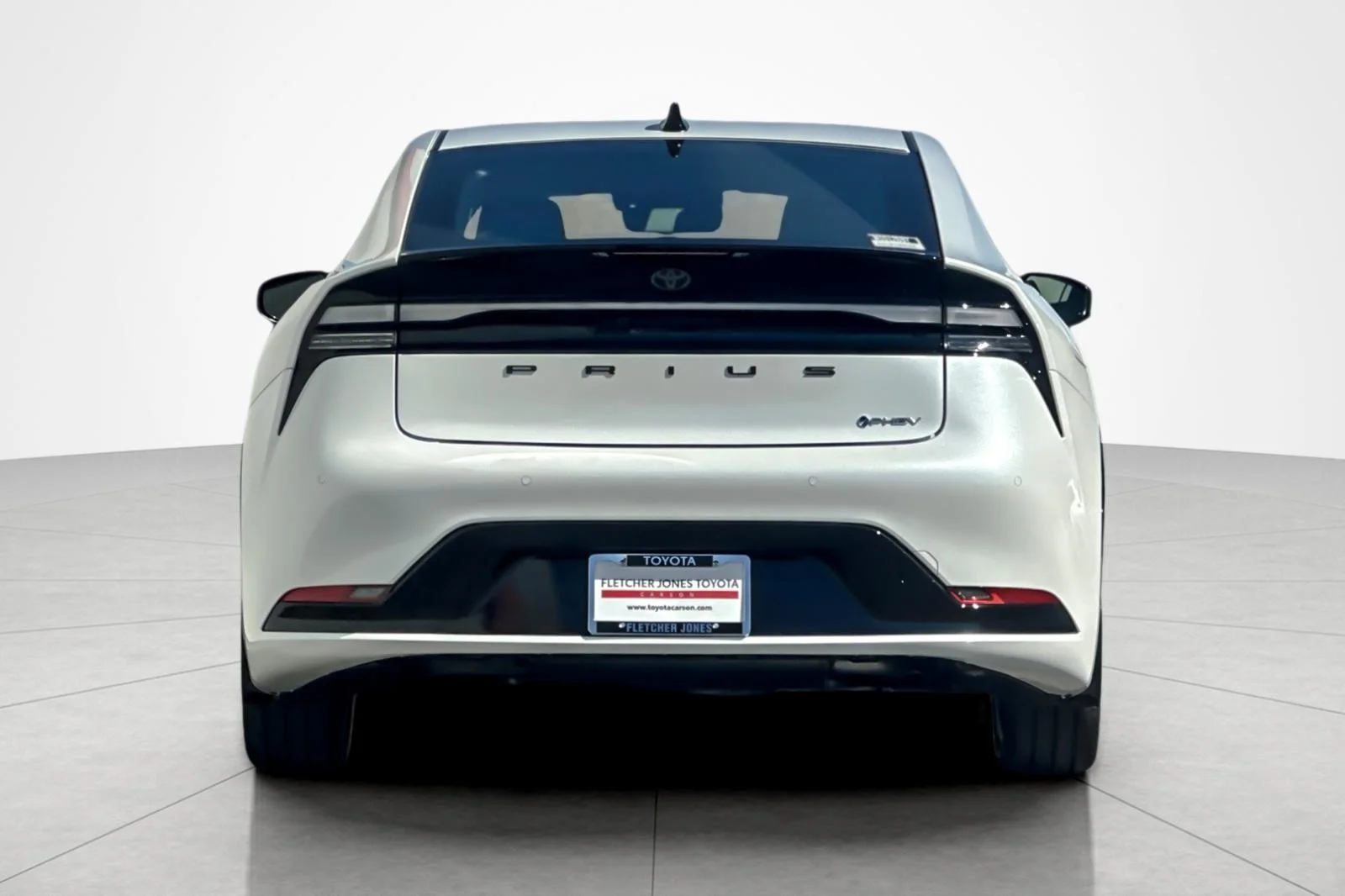 New 2027 Wind Chill Pearl <sup>1</sup> Toyota  XSE image 4