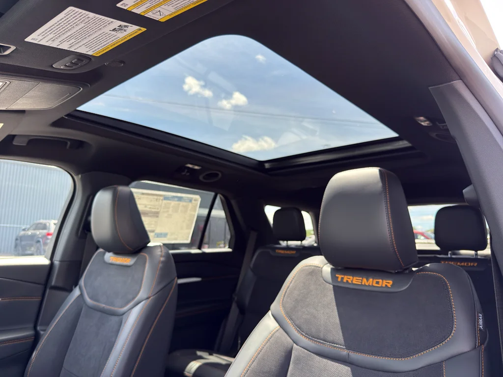 New 2026 Star White Metallic Tri-Coat Ford Tremor® image 25
