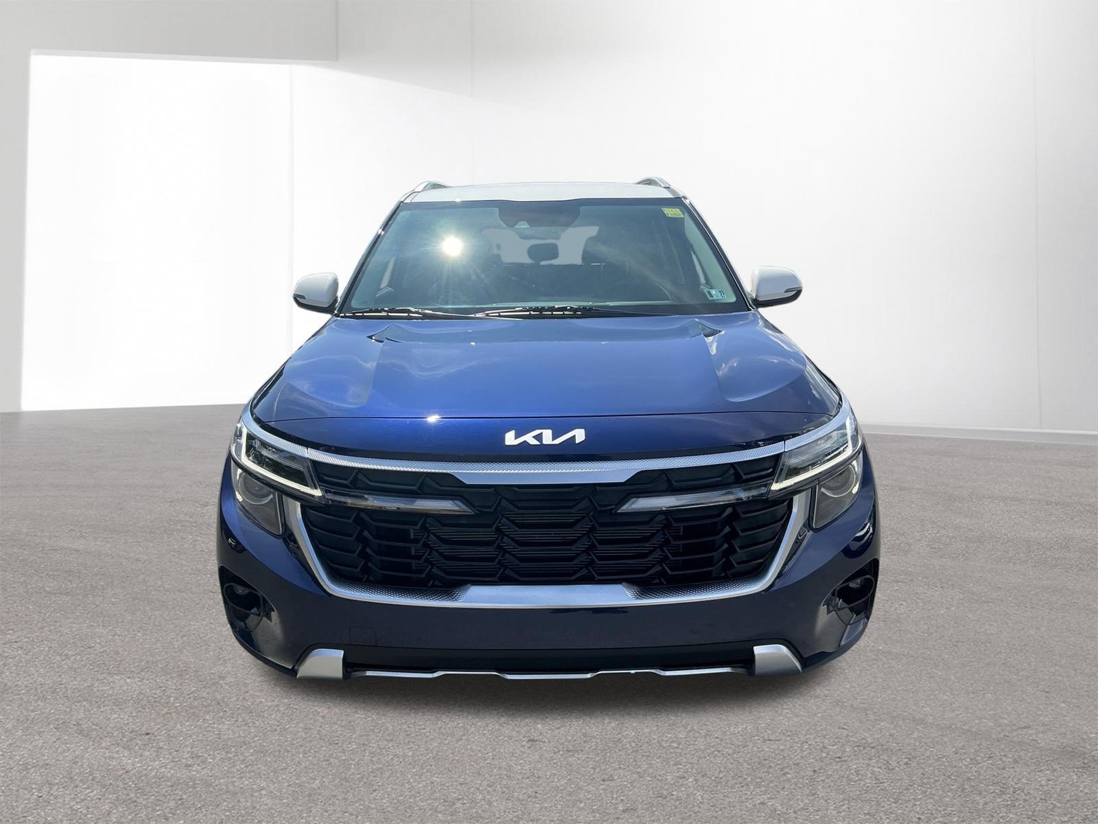 Certified Used 2024 Dark Ocean Blue/White Roof Kia S image 8
