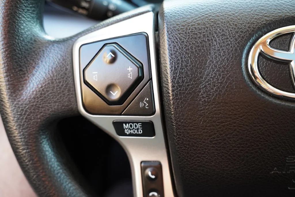 Used 2021 Midnight Black Metallic Toyota SR5 image 33