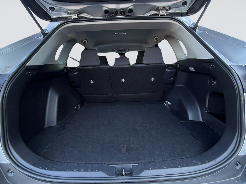 Used 2020 Silver Toyota XLE image 43