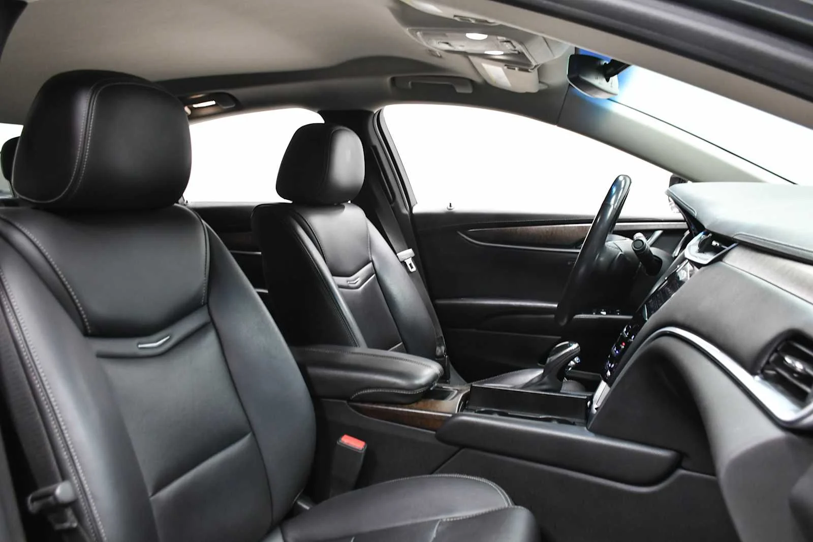 Used 2018 Phantom Gray Metallic Cadillac Luxury image 20