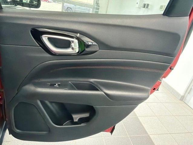 Used 2025 Red Jeep  image 9