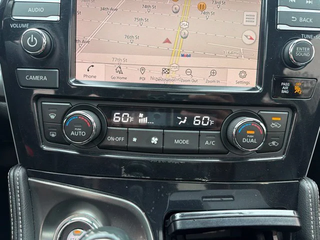 Used 2020 Silver Nissan 3.5 SL image 18