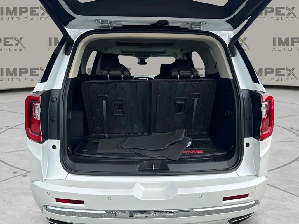 Used 2021 White GMC Denali image 21
