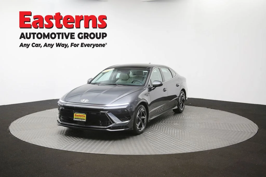 Used 2024 Gray Hyundai SEL image 56