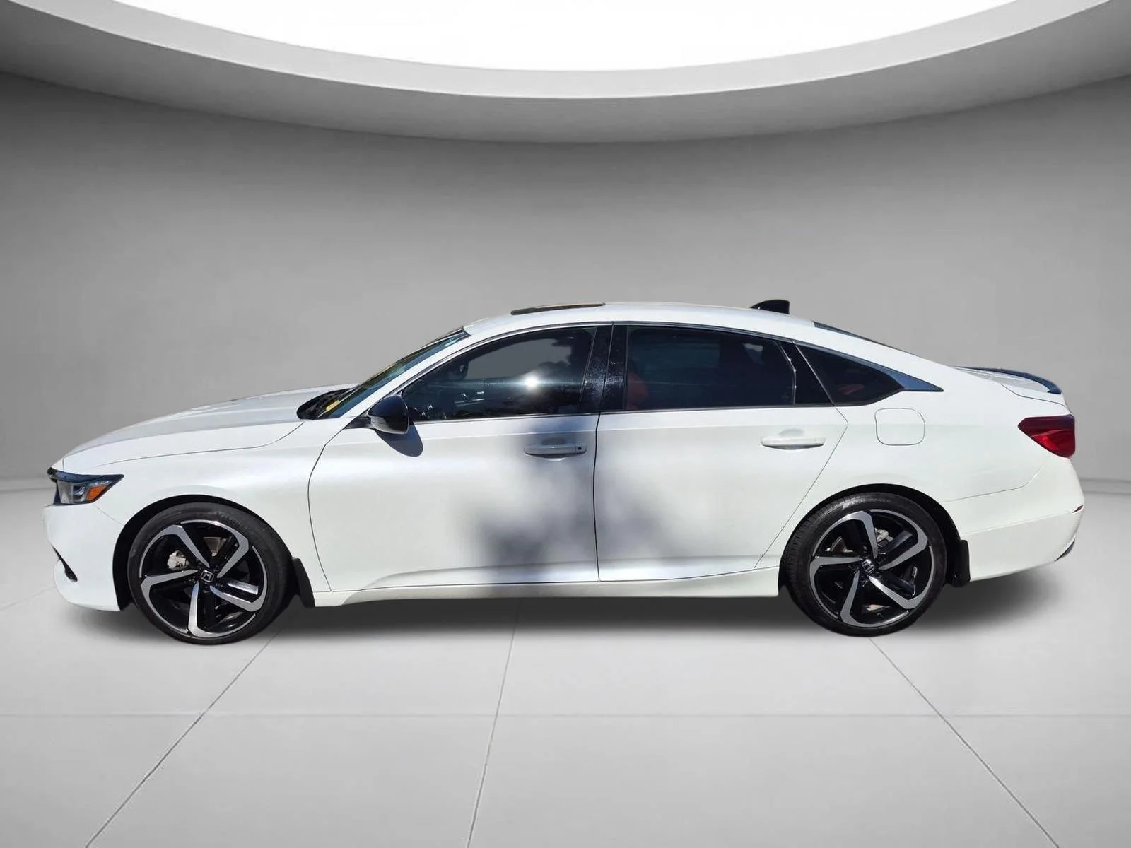 Used 2022 Platinum White Pearl Honda Sport image 2