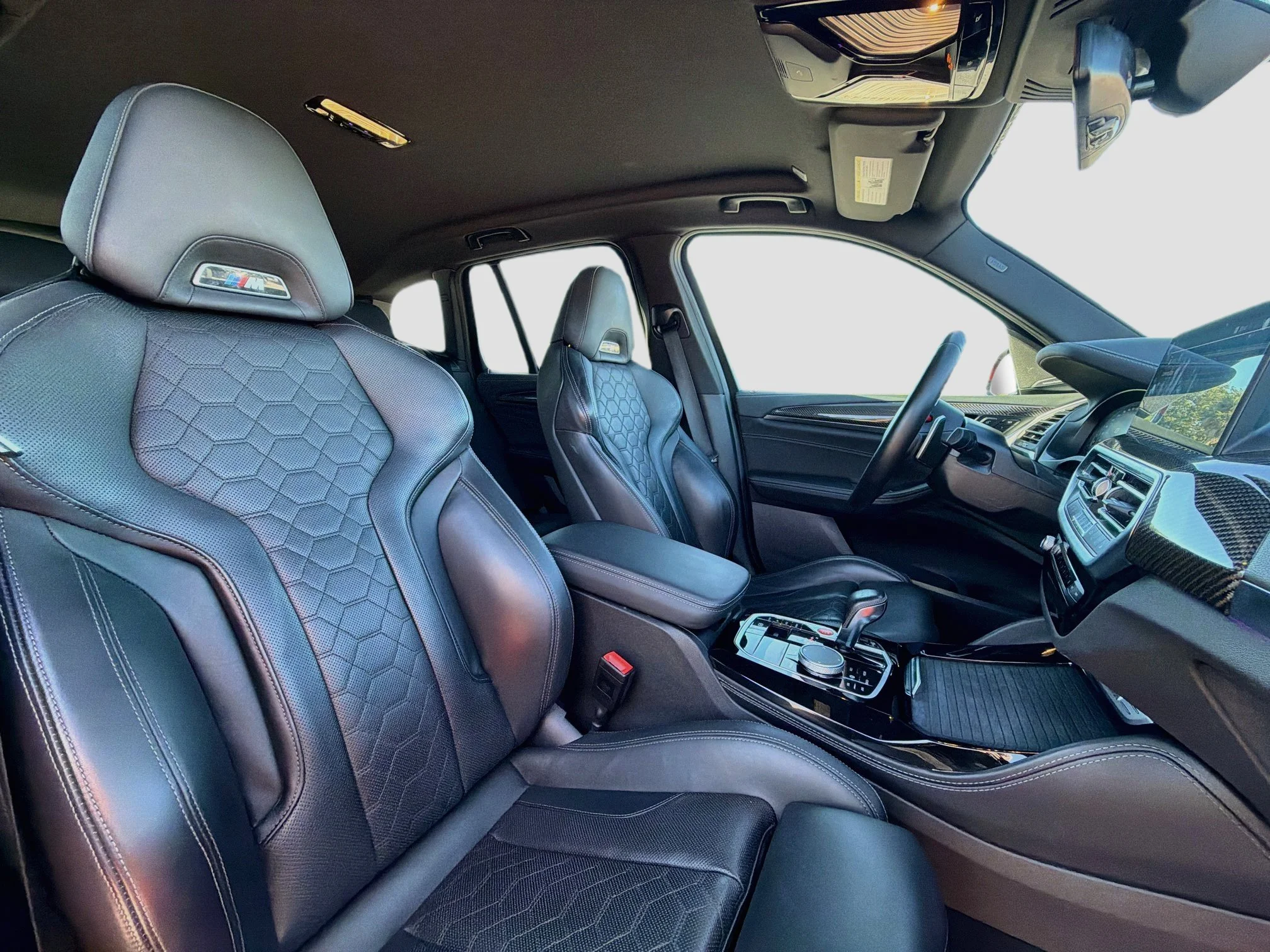 Used 2023 Toronto Red Metallic BMW M image 15