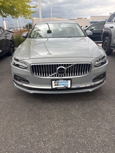 Used 2024 Gray Metallic Volvo Ultimate image 2