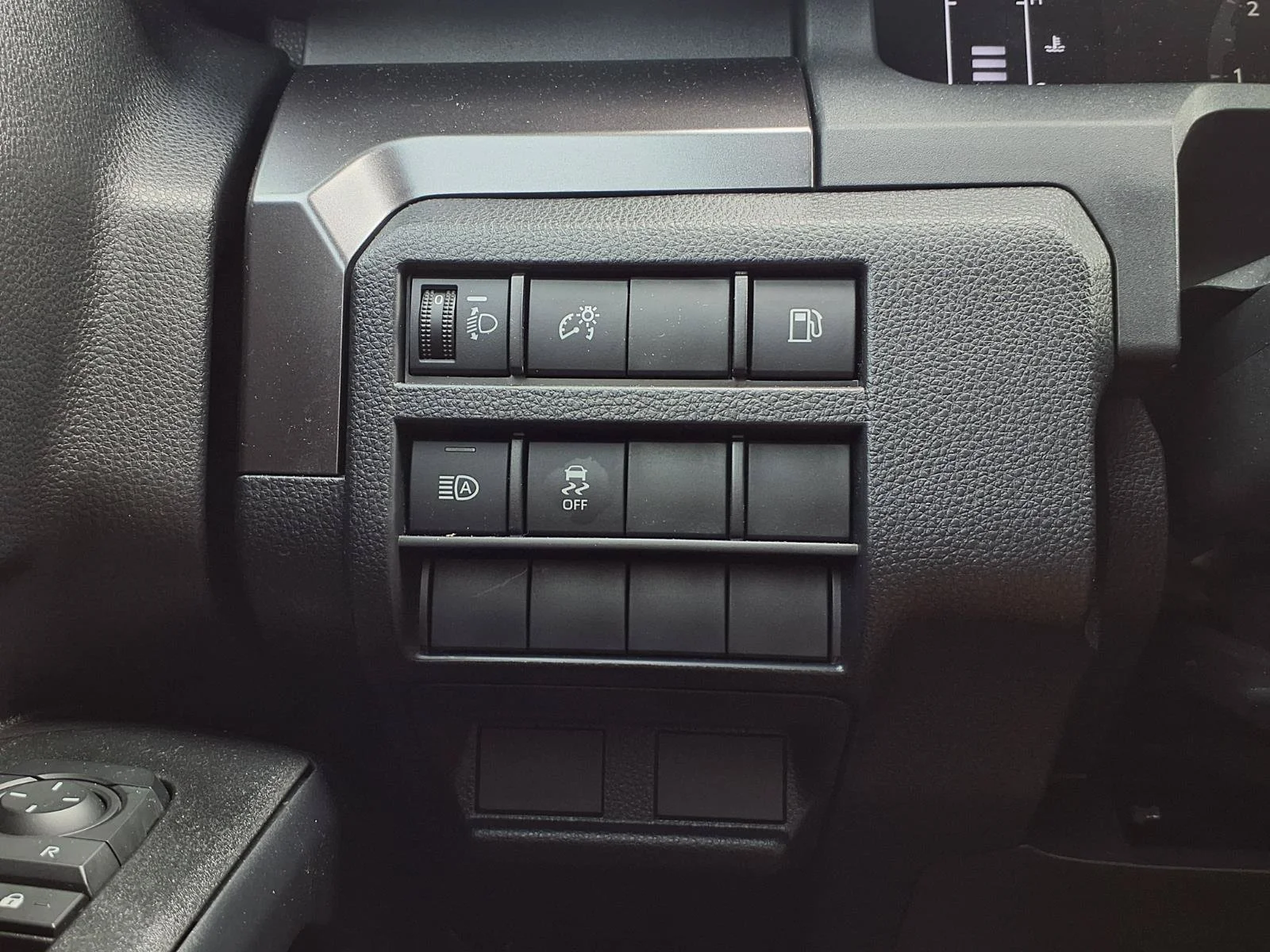 Certified Used 2025 Underground Toyota SR5 image 14