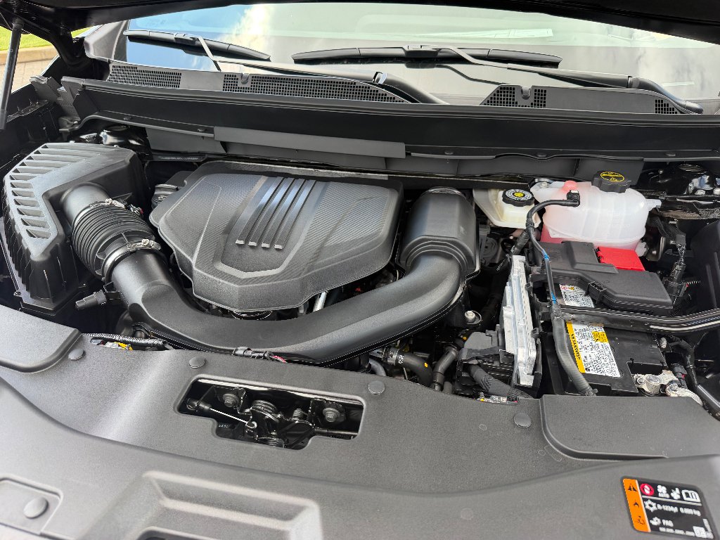 New 2027 Mosaic Black Metallic Chevrolet LT image 13