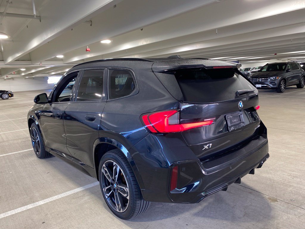 Used 2023 Black Sapphire Metallic BMW xDrive28i image 3