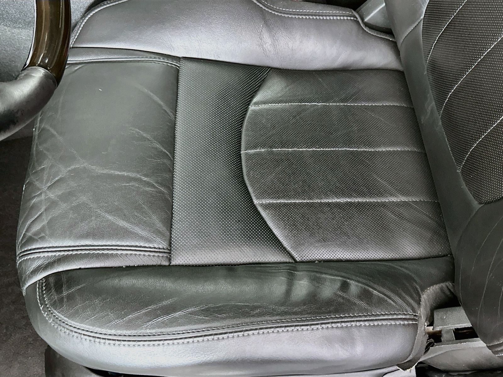Used 2015 Carbon Black Metallic GMC Denali image 20