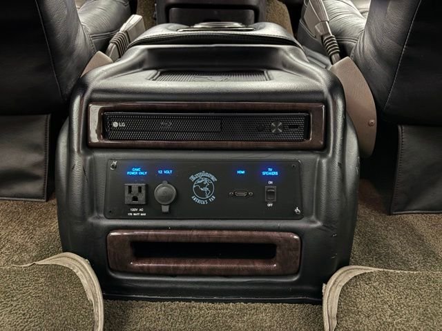 Used 2022 Onyx Black GMC Explorer Limited SE image 42