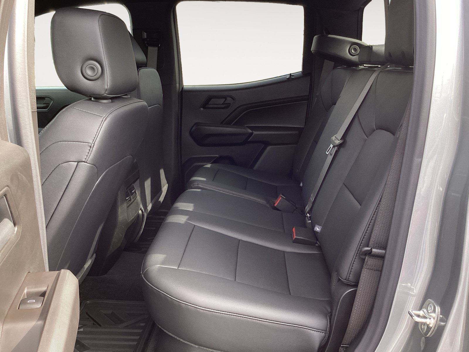 Used 2026 Sterling Gray Metallic Chevrolet Trail Boss image 25