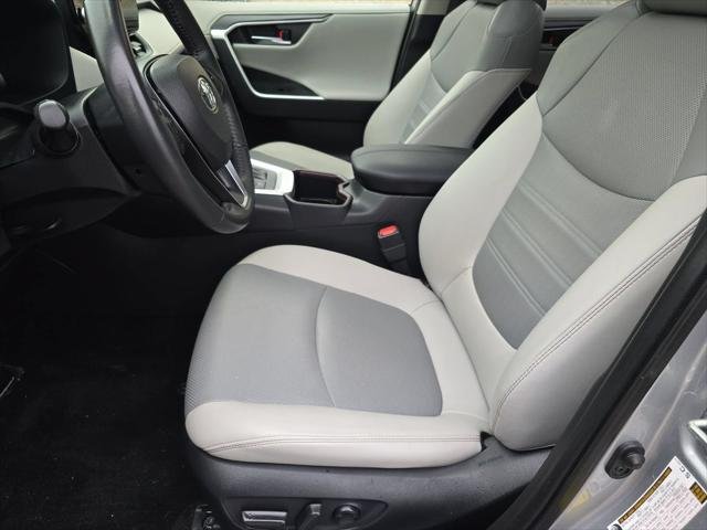 Certified Used 2023 SILVER SKY METALLIC Toyota  image 17