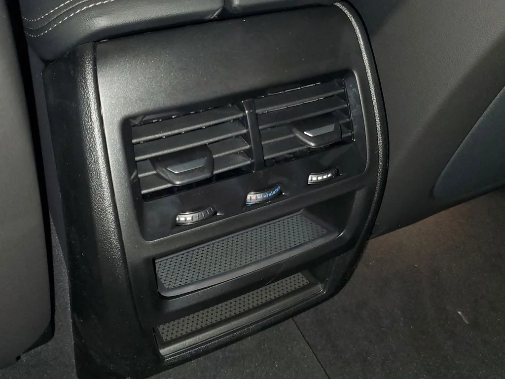 Used 2026 Gray BMW sDrive40i image 12