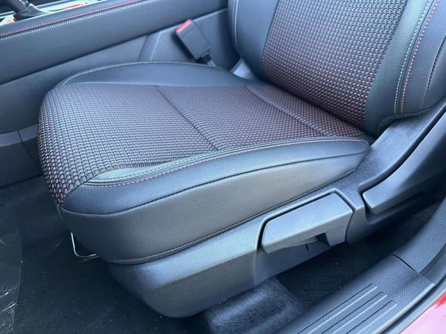 2026 Nissan KICKS SR - Photo 15