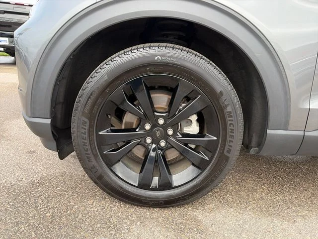 Used 2023 Gray Metallic Ford XLT image 12