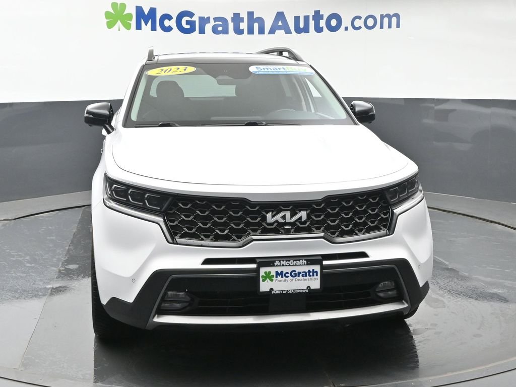 Used 2023 White Kia X-Line SX Prestige image 5