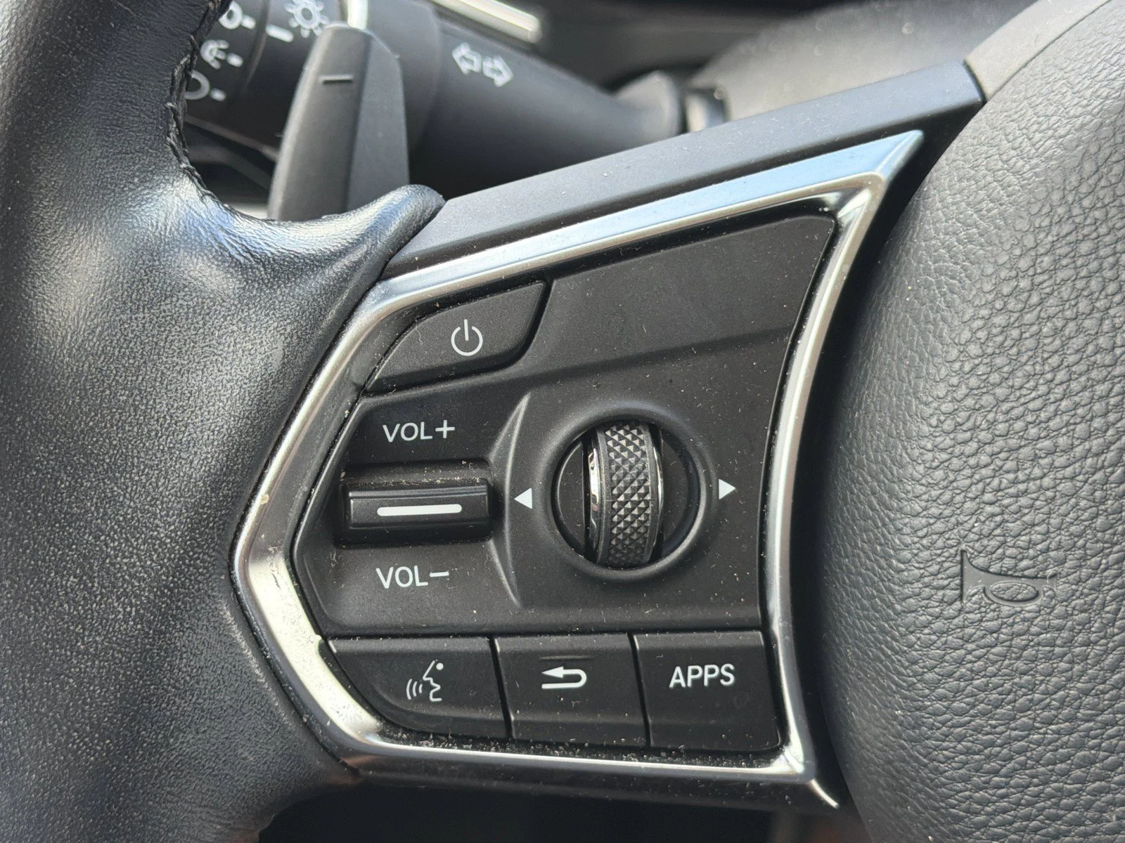 Used 2023  Acura Technology image 30
