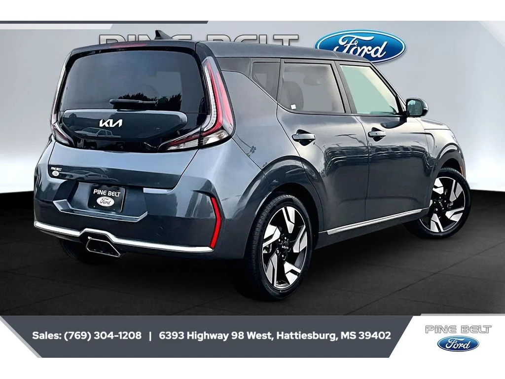 Used 2023 Gravity Gray Kia GT-Line image 11