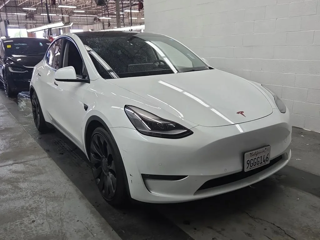 Used 2022 White Tesla Performance image 5