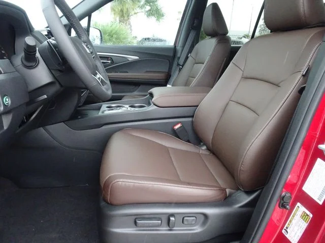 New 2026 Radiant Red Metallic II Honda RTL image 7