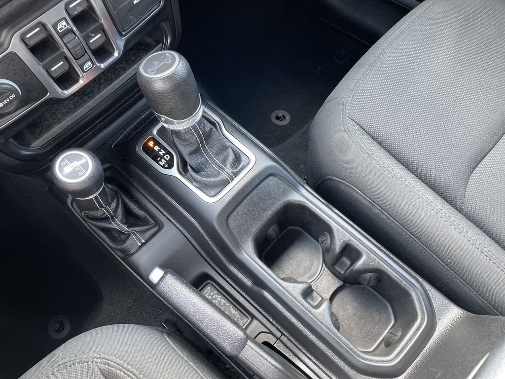 Used 2020 Gray Jeep Unlimited Sahara image 20