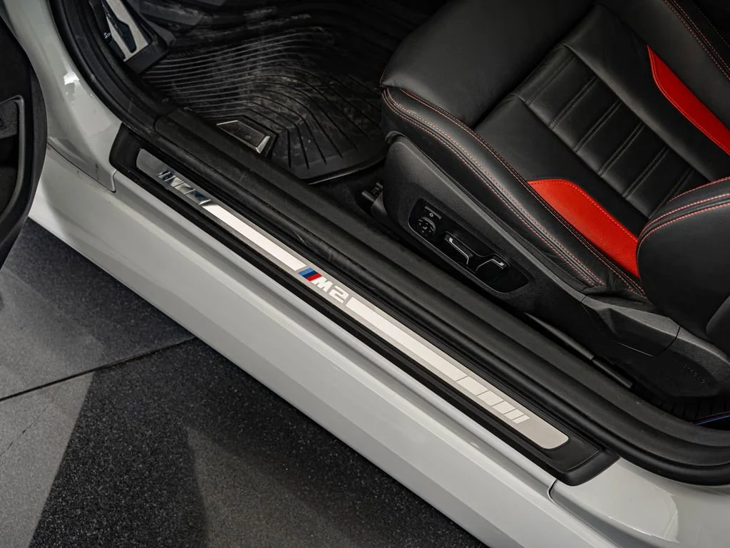 Used 2025 Alpine White BMW  image 40